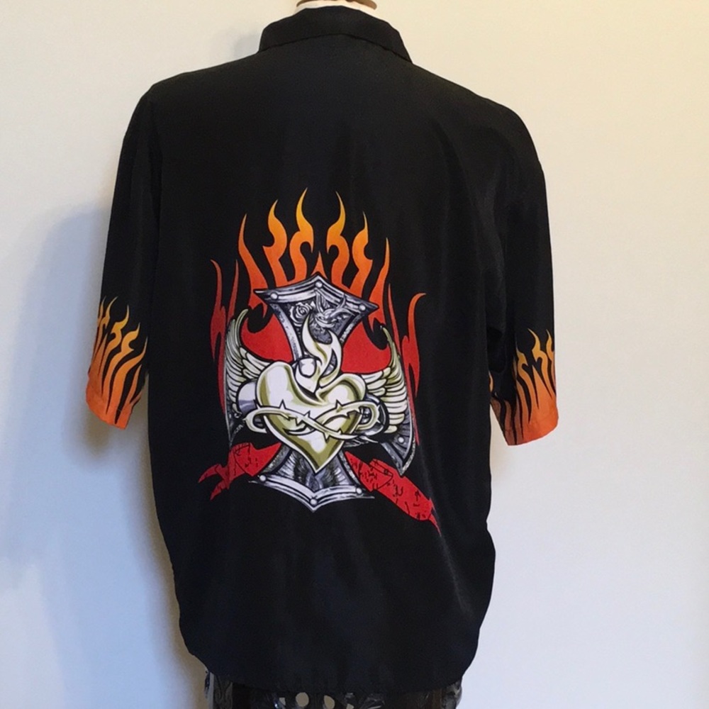 City Impact Mens Wings Heart Flame Short SlveShirt - Picture 3 of 6